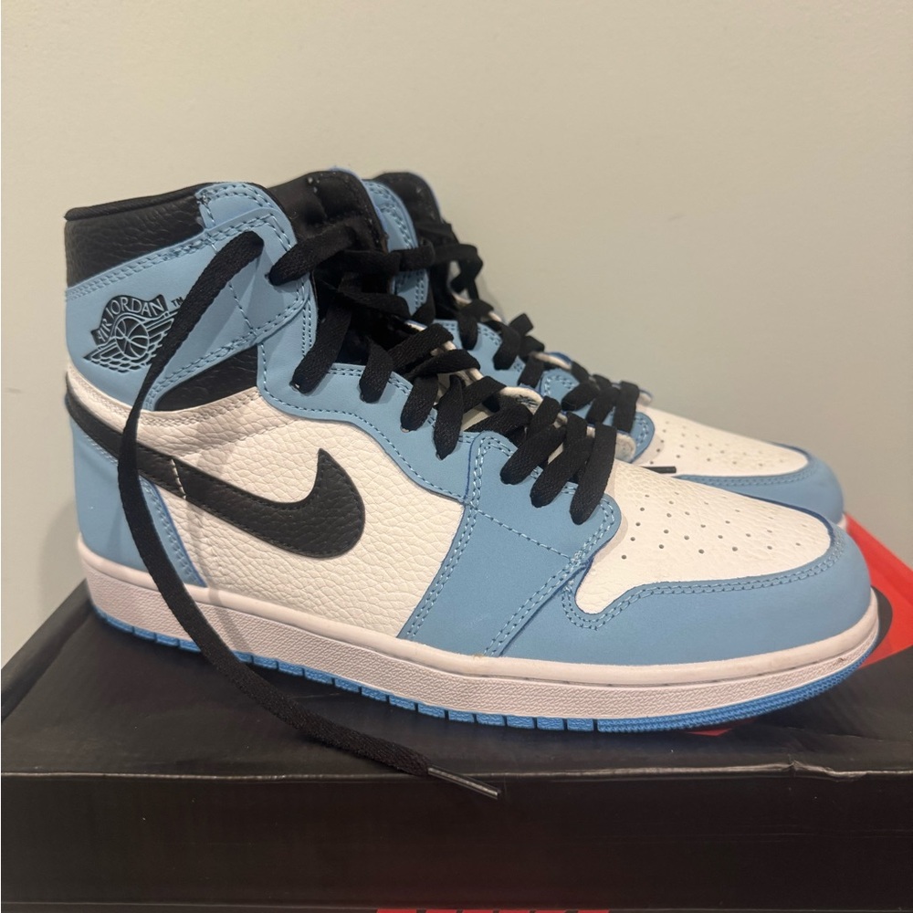 Air Jordan High-Top Sneakers University Blue size 8